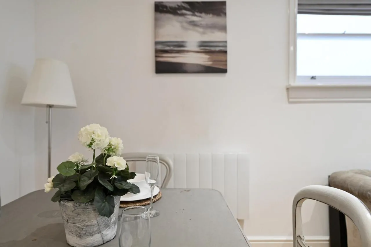 The Mews - Stylish & Central Brighton Townhouse, Up To 6 Guests Villa