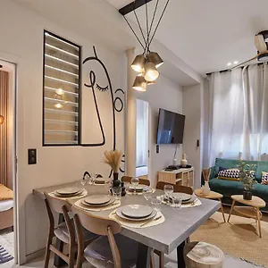 Montmartre By Prestige , Paris France